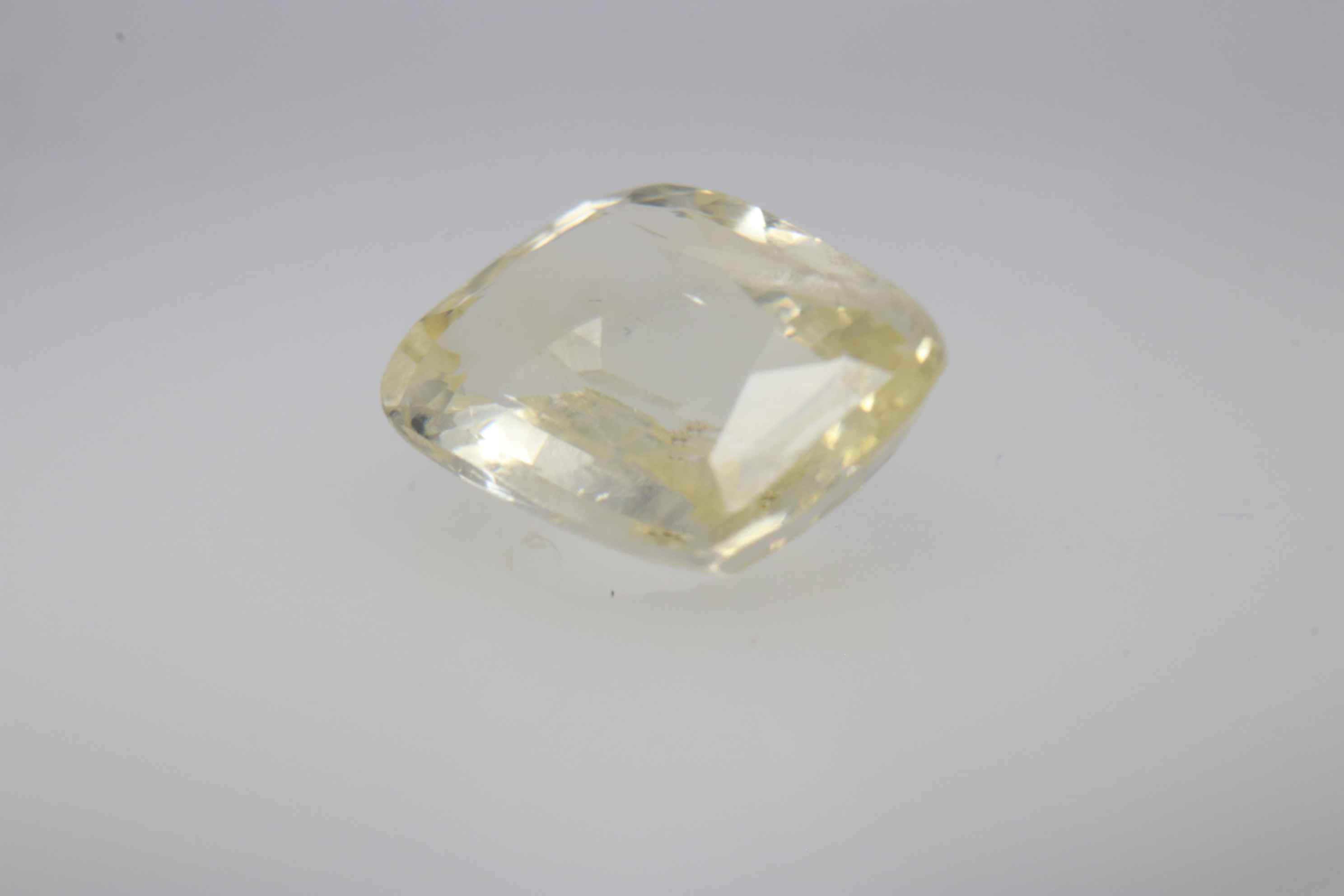 2ct Yellow Sapphire VVS1 Fancy Cushion Shape (8.7x6.4x3.2 mm) Unheated gemstone from Sri Lanka