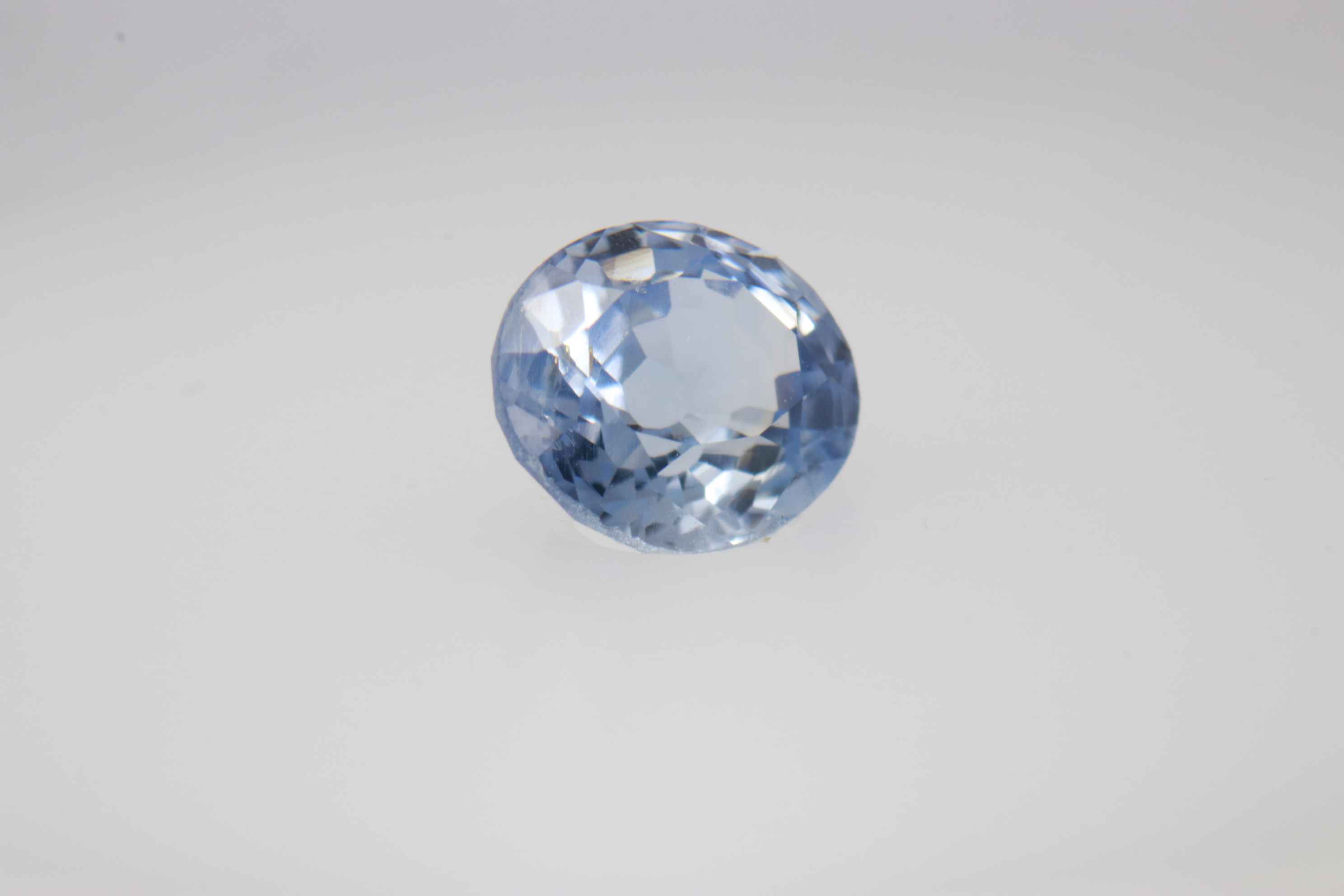 0.9ct Alice Blue Sapphire VVS Oval Shape (6.1x5.2x3.2 mm) Unheated gemstone from Sri Lanka