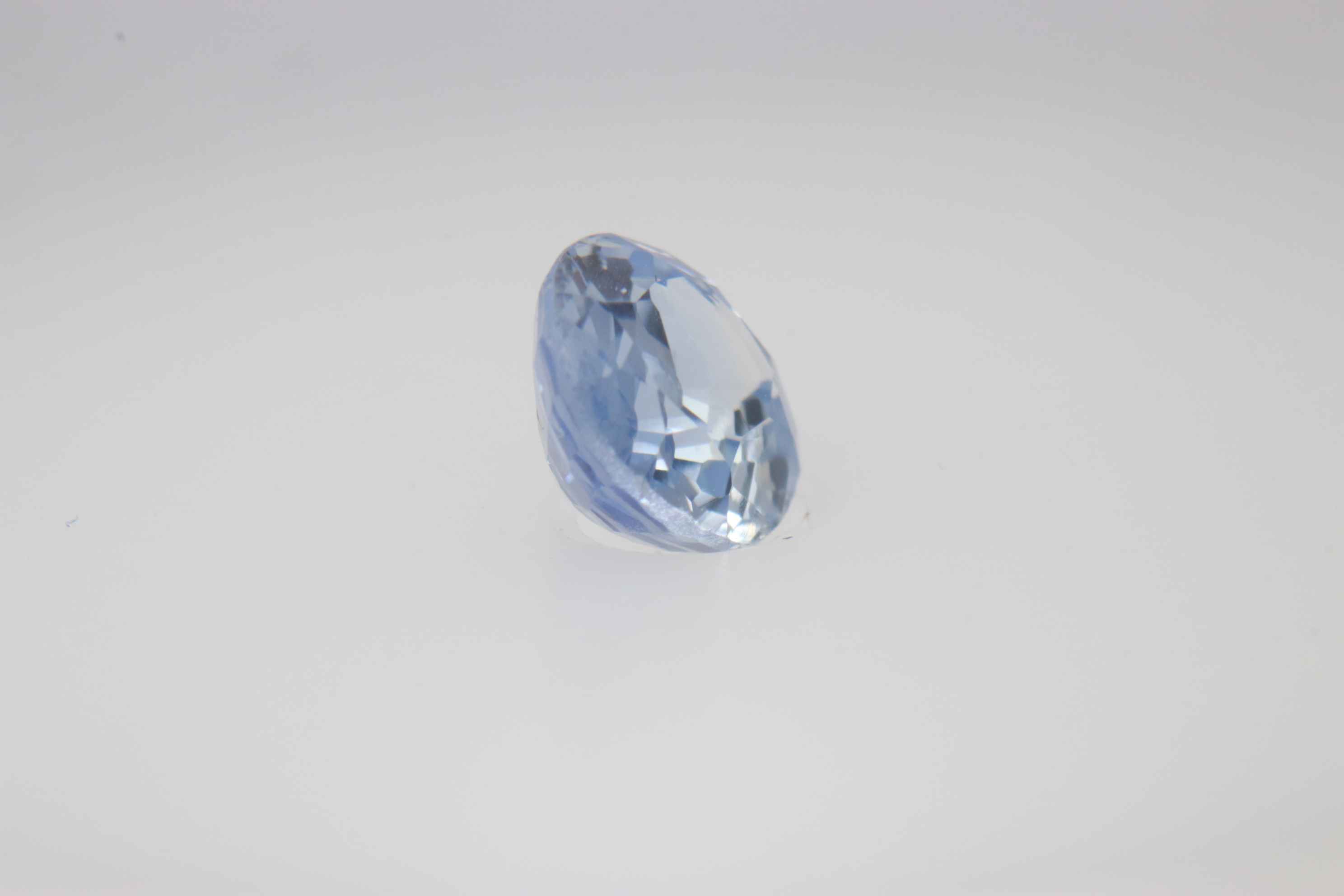 0.9ct Alice Blue Sapphire VVS Oval Shape (6.1x5.2x3.2 mm) Unheated gemstone from Sri Lanka