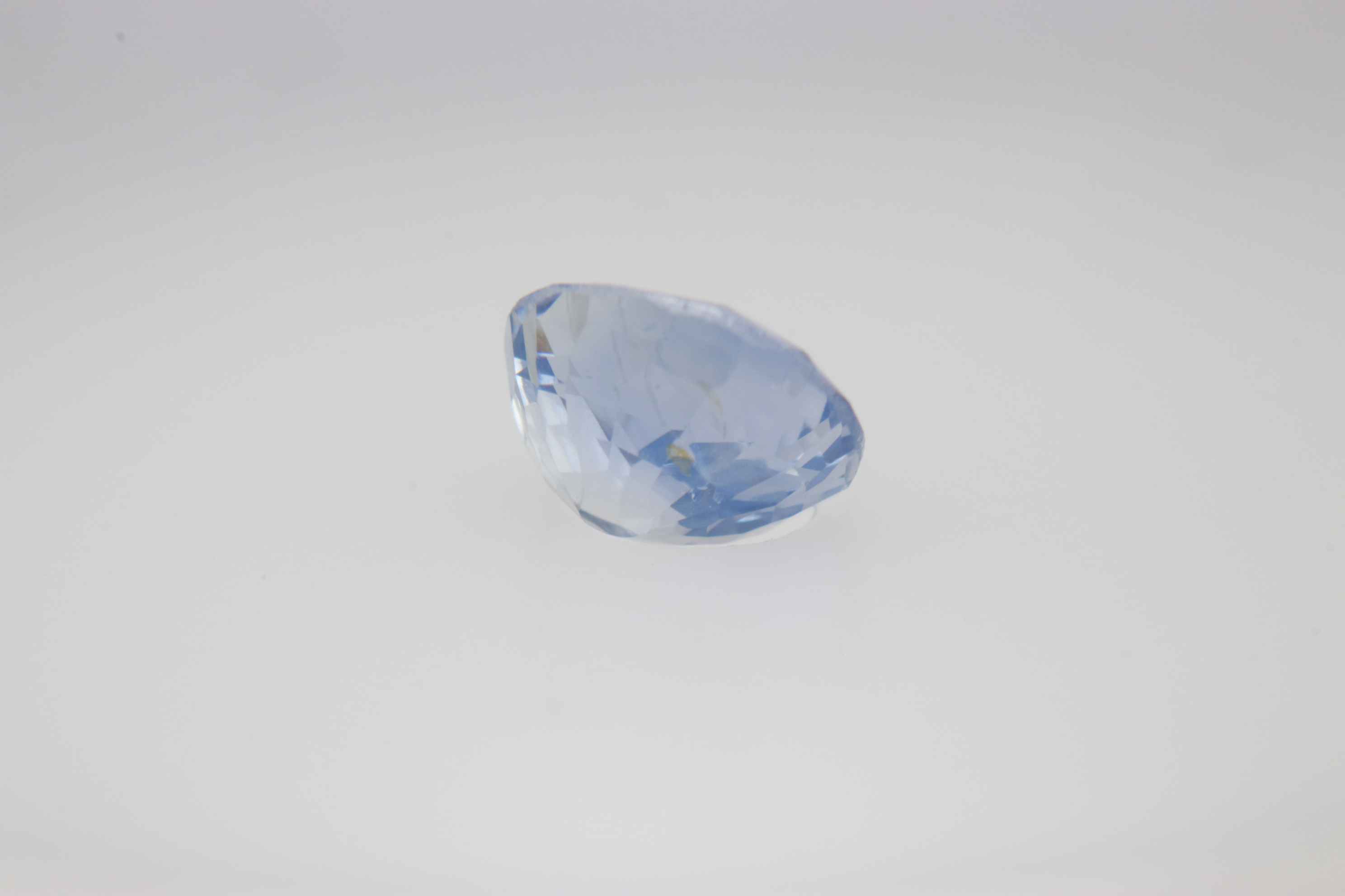 0.9ct Alice Blue Sapphire VVS Oval Shape (6.1x5.2x3.2 mm) Unheated gemstone from Sri Lanka