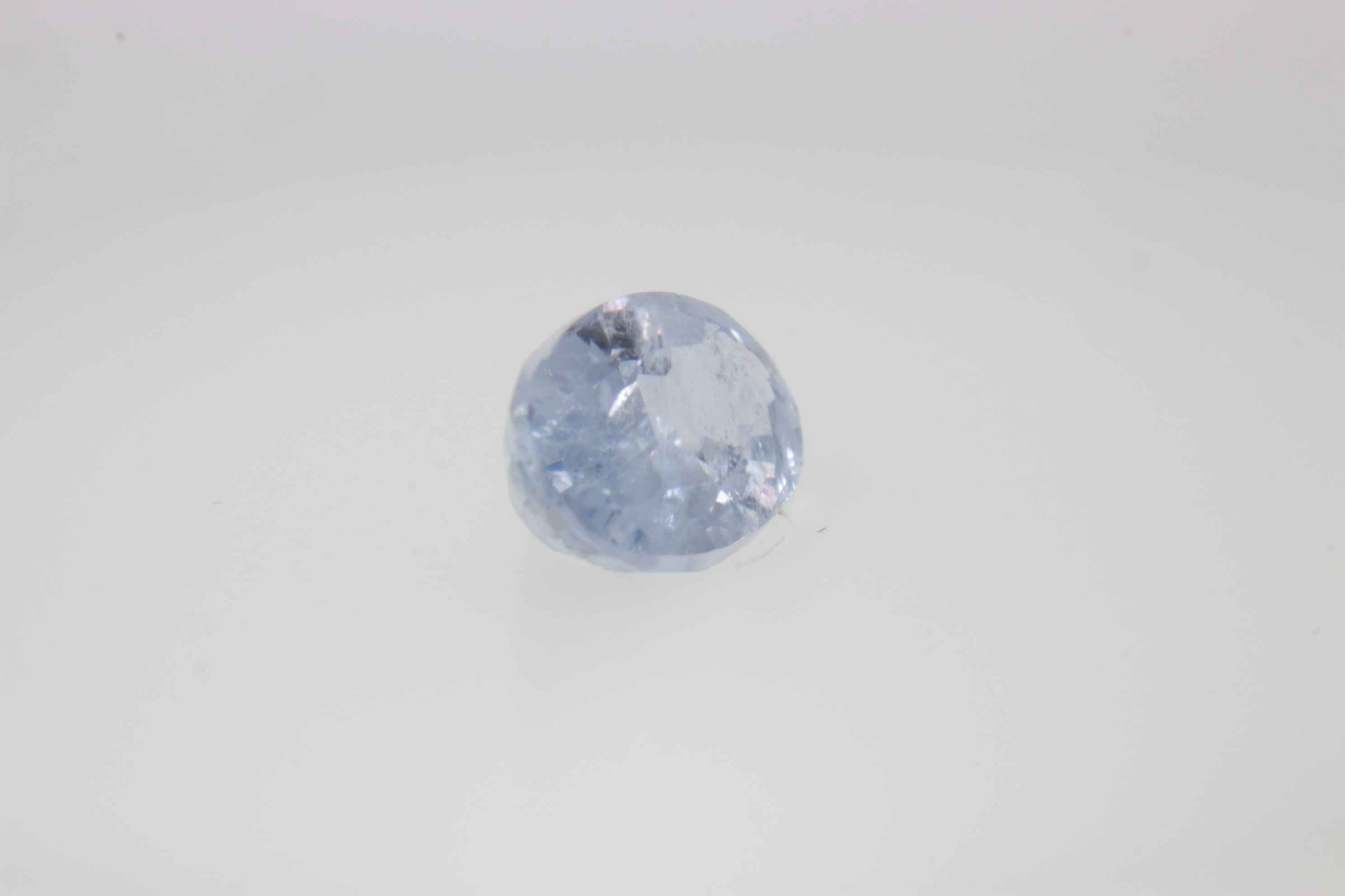0.8ct Alice Blue Sapphire VVS Oval Shape (5.8x4.3x3 mm) Unheated gemstone from Sri Lanka