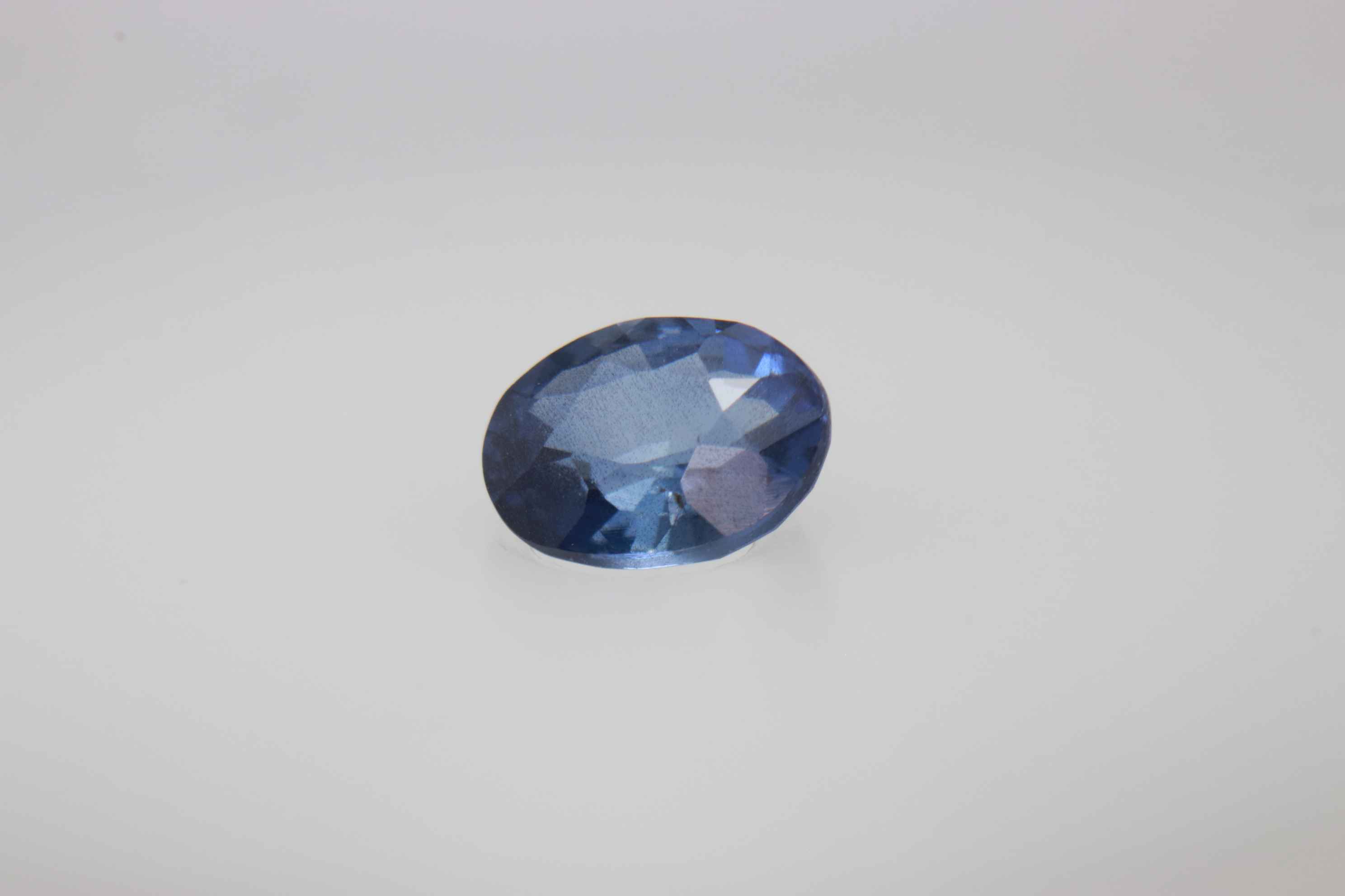 0.6ct Dark Blue Sapphire Vs1 Oval Shape (5.4x4.2x2.6 mm) Unheated gemstone from Sri Lanka