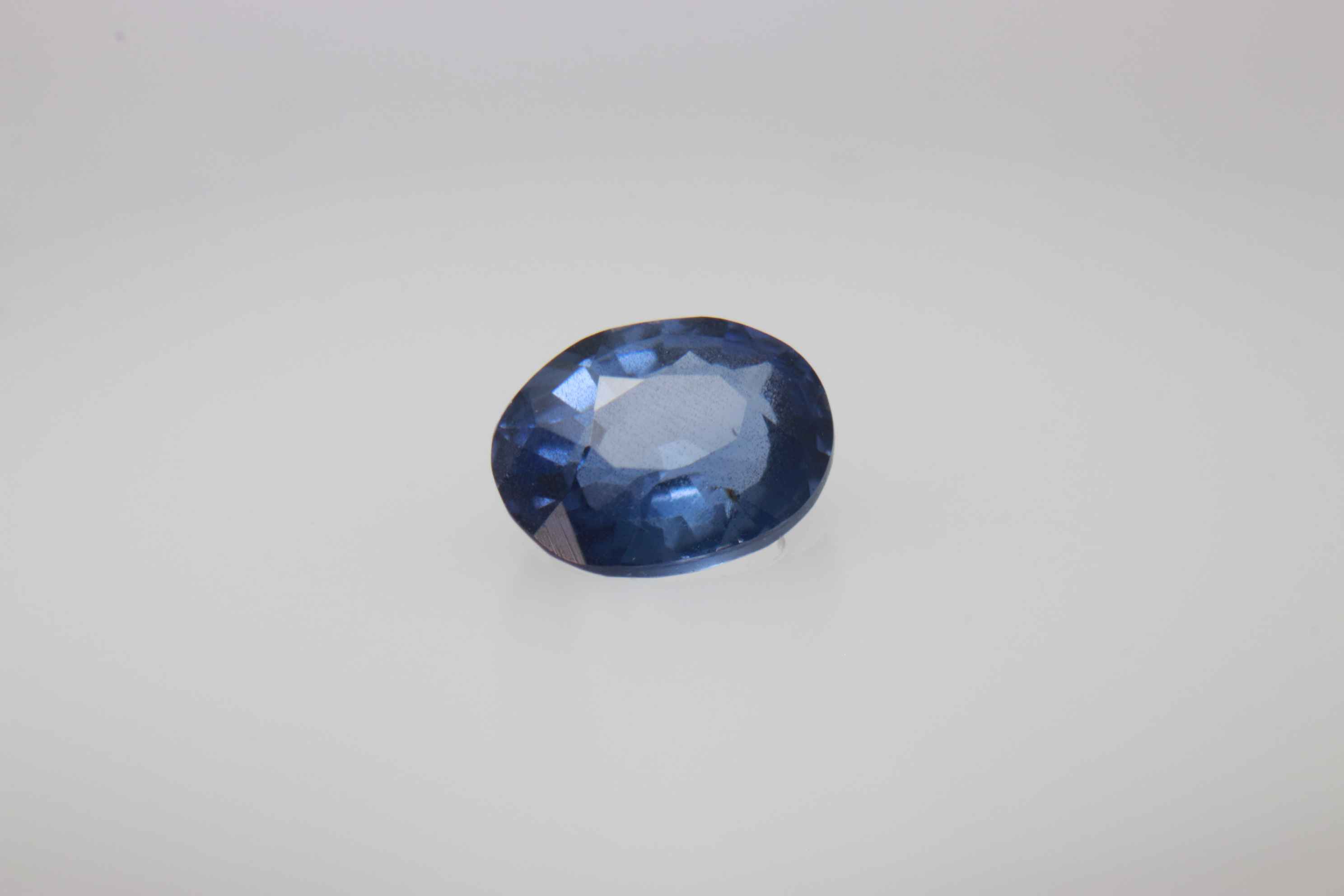 0.6ct Dark Blue Sapphire Vs1 Oval Shape (5.4x4.2x2.6 mm) Unheated gemstone from Sri Lanka