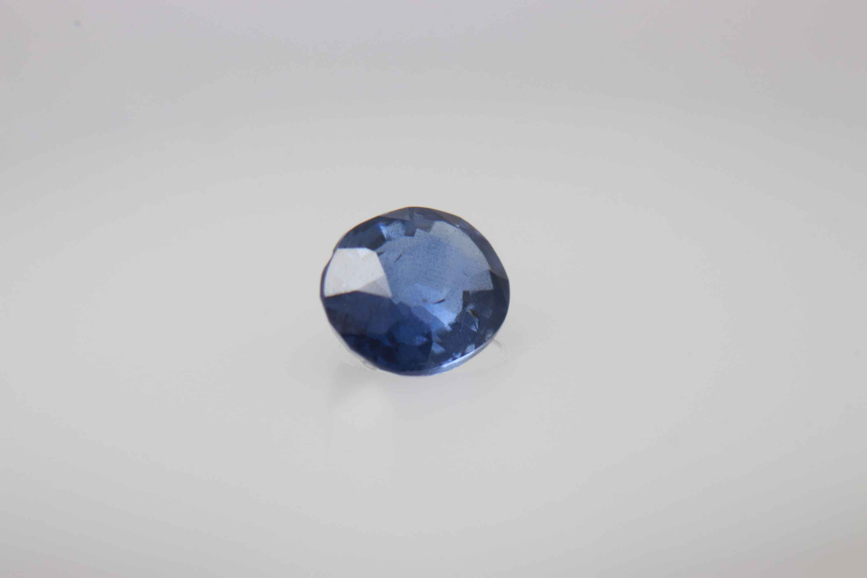 0.6ct Dark Blue Sapphire Vs1 Oval Shape (5.4x4.2x2.6 mm) Unheated gemstone from Sri Lanka