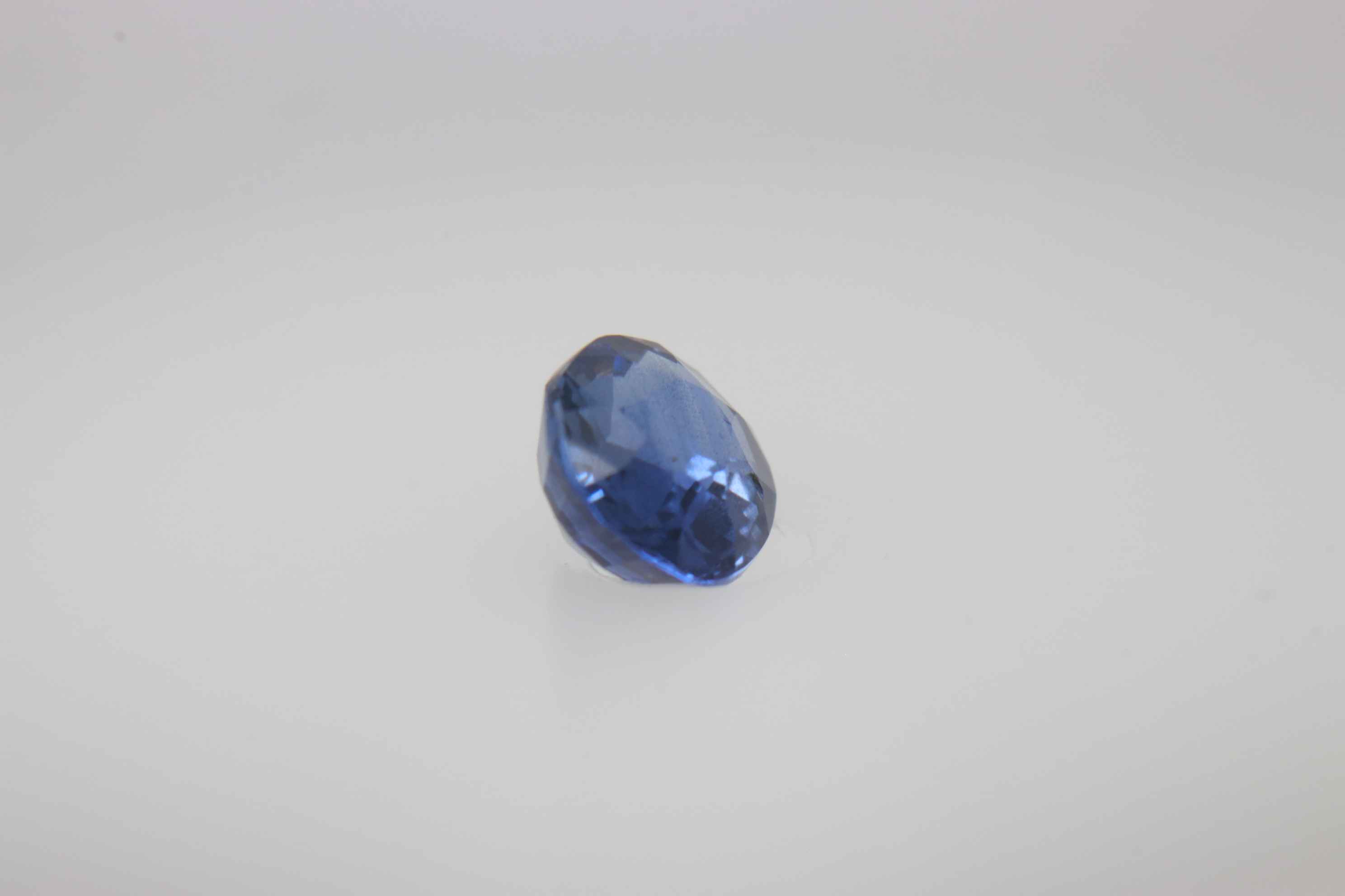0.6ct Dark Blue Sapphire Vs1 Oval Shape (5.4x4.2x2.6 mm) Unheated gemstone from Sri Lanka