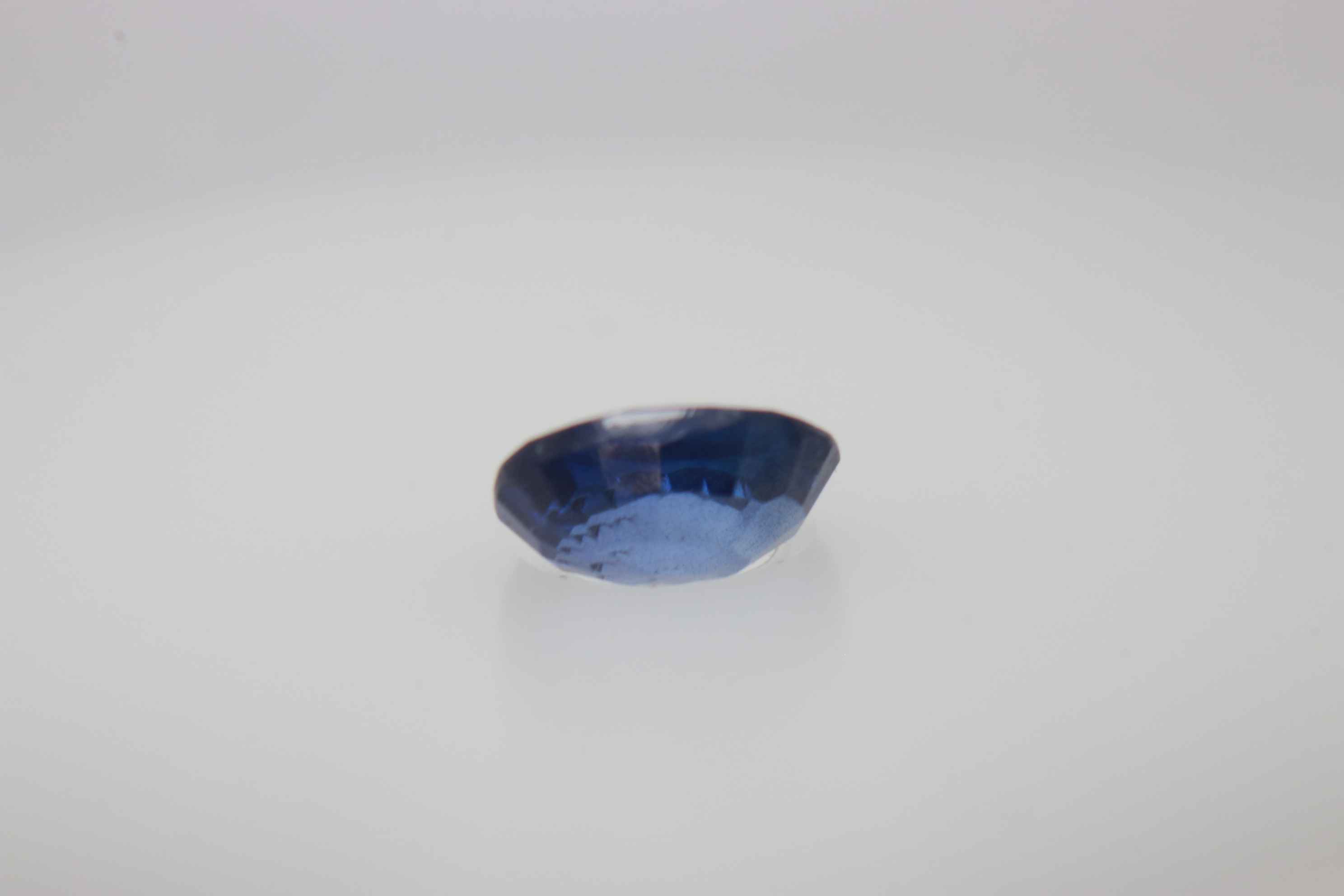 0.6ct Dark Blue Sapphire Vs1 Oval Shape (5.4x4.2x2.6 mm) Unheated gemstone from Sri Lanka