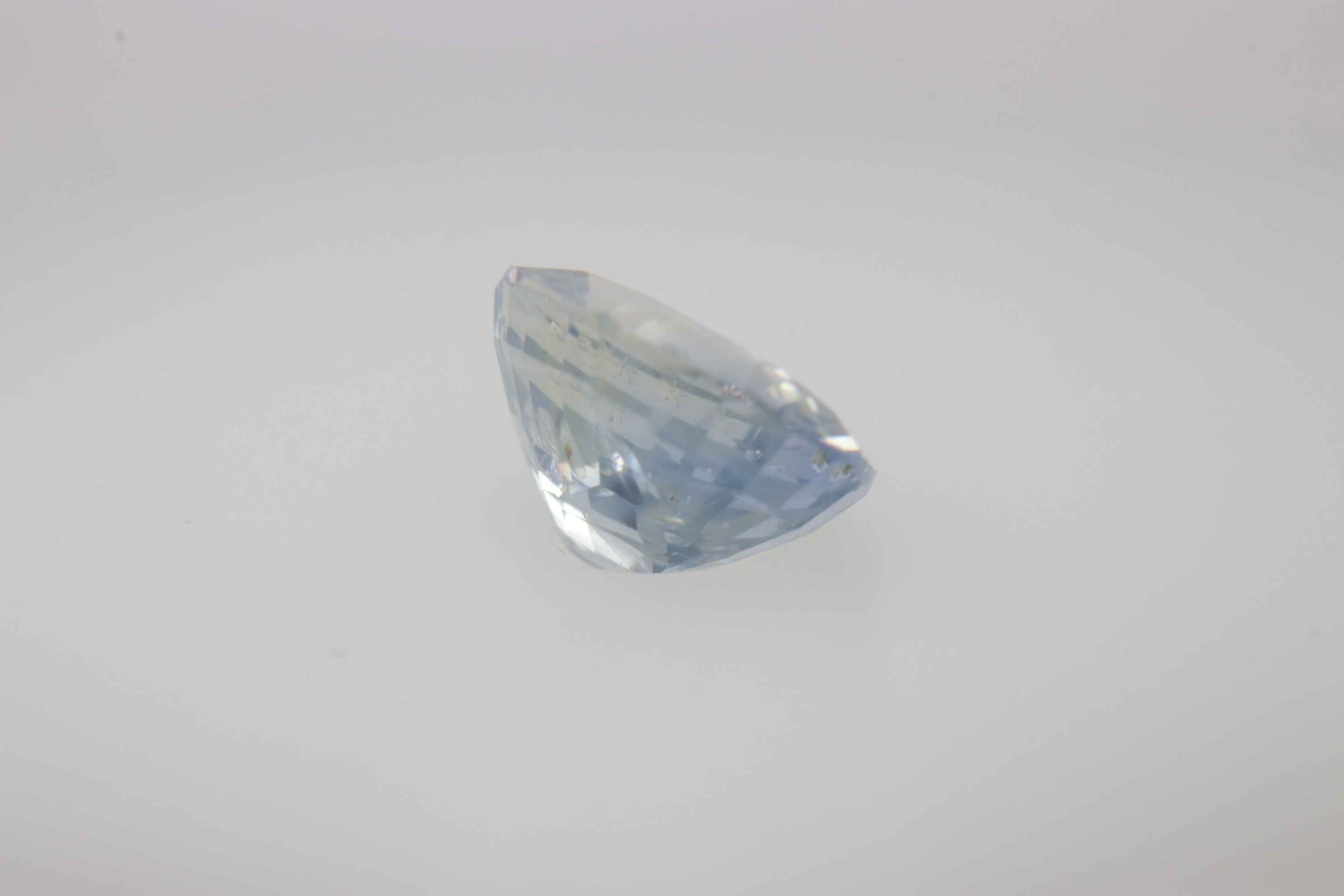 1.5ct Alice Blue Sapphire Vs1 Oval Shape (7.6x5.8x3.8 mm) Unheated gemstone from Sri Lanka