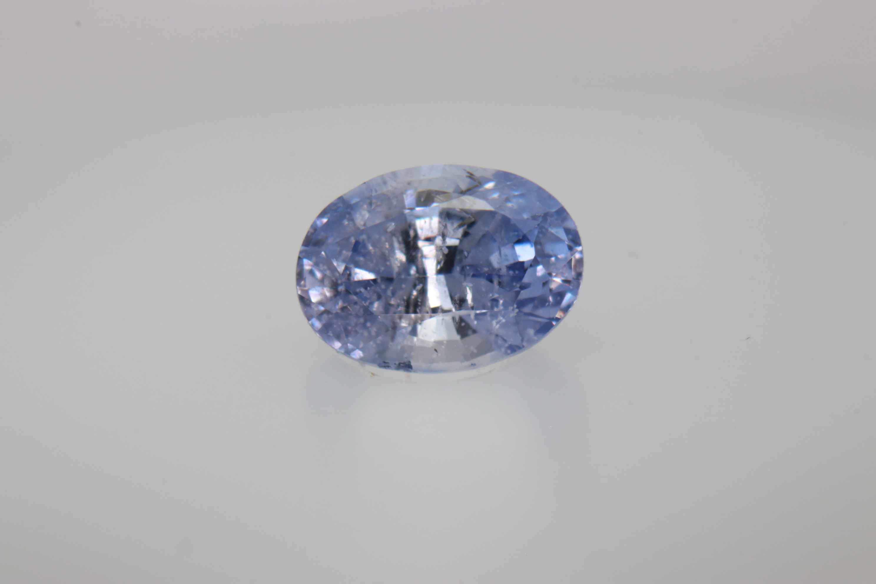 1ct Alice Blue Sapphire Vs1 Oval Shape (6.6x4.8x3.7 mm) Unheated gemstone from Sri Lanka