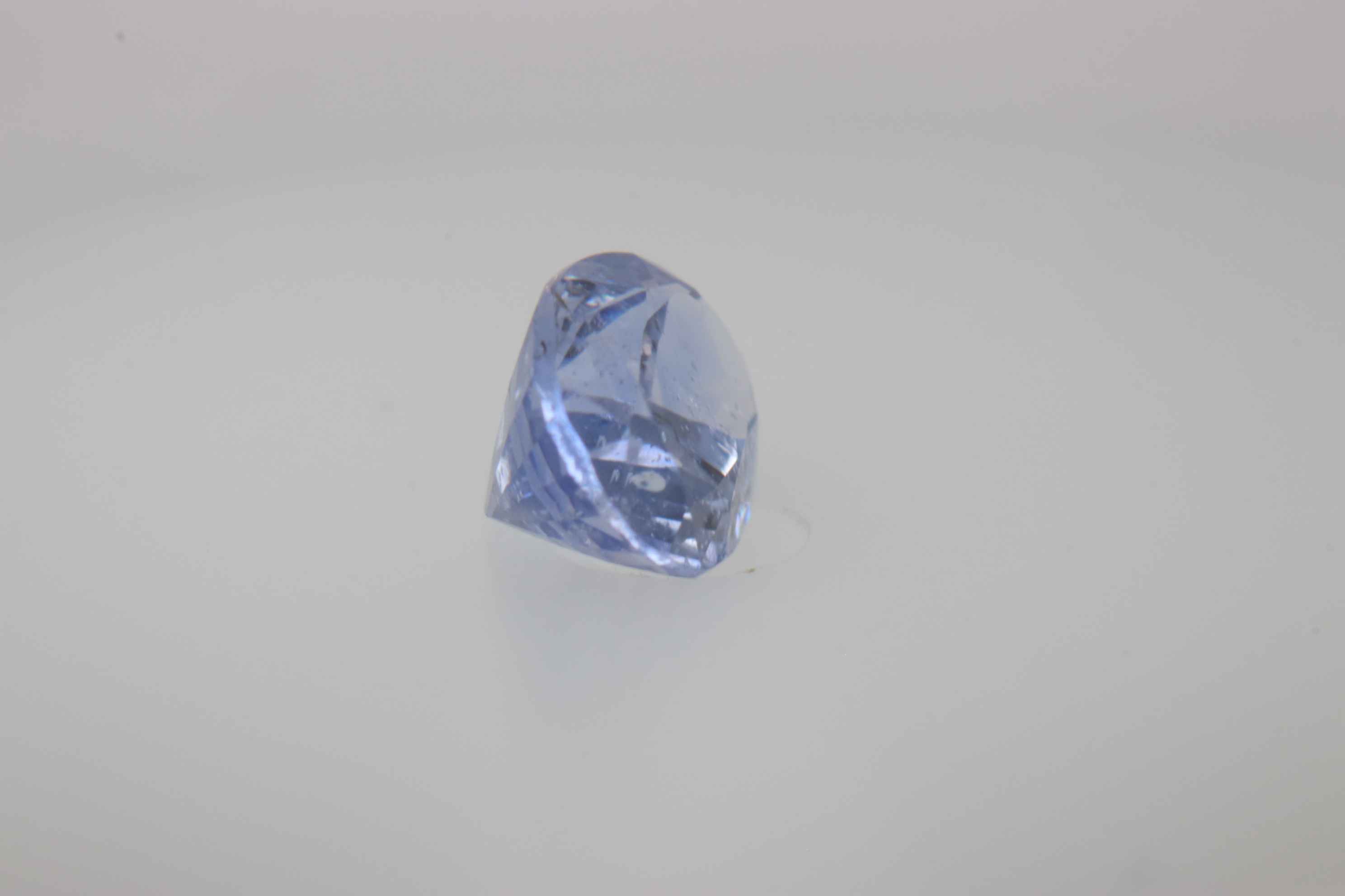 1ct Alice Blue Sapphire Vs1 Oval Shape (6.6x4.8x3.7 mm) Unheated gemstone from Sri Lanka
