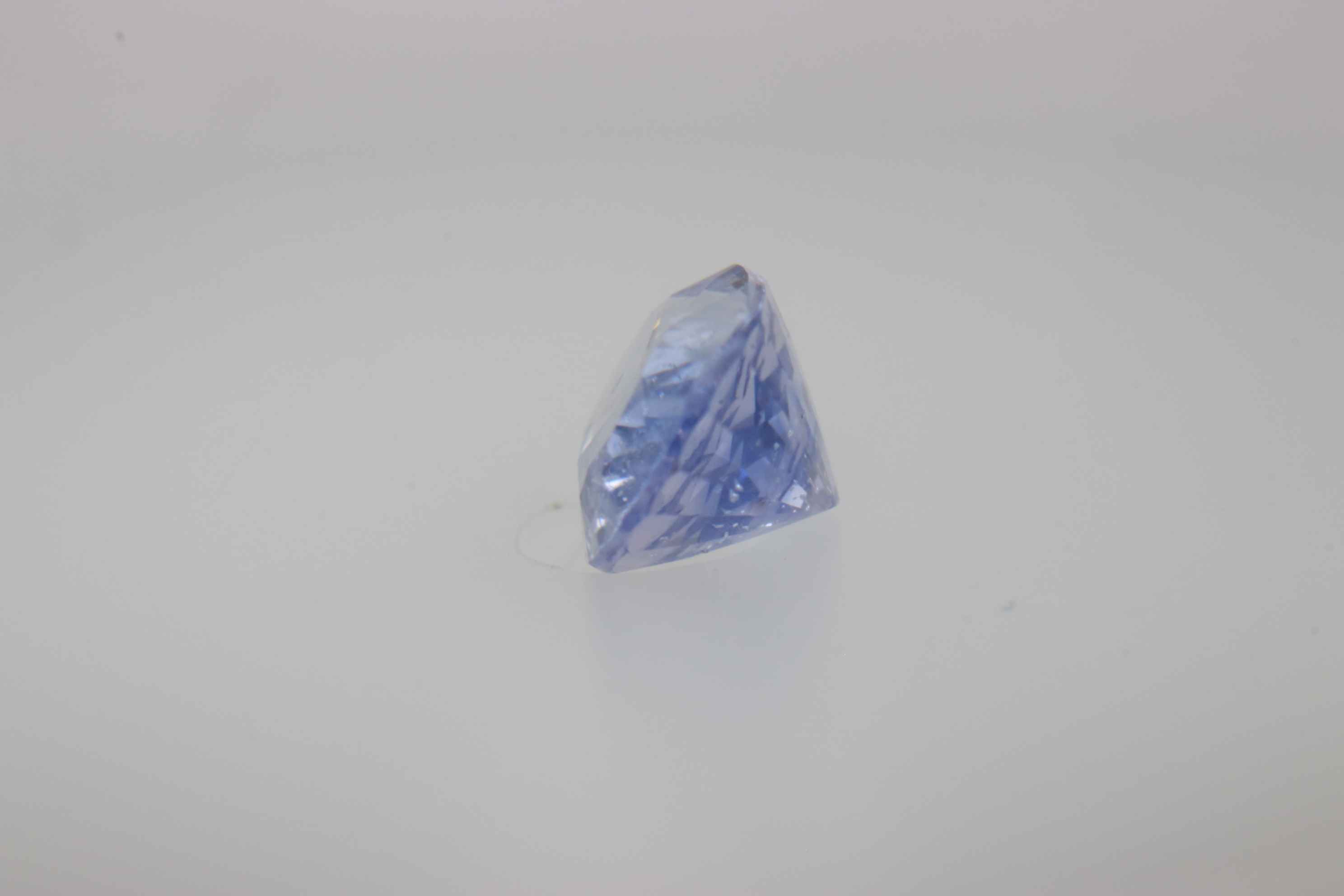 1ct Alice Blue Sapphire Vs1 Oval Shape (6.6x4.8x3.7 mm) Unheated gemstone from Sri Lanka