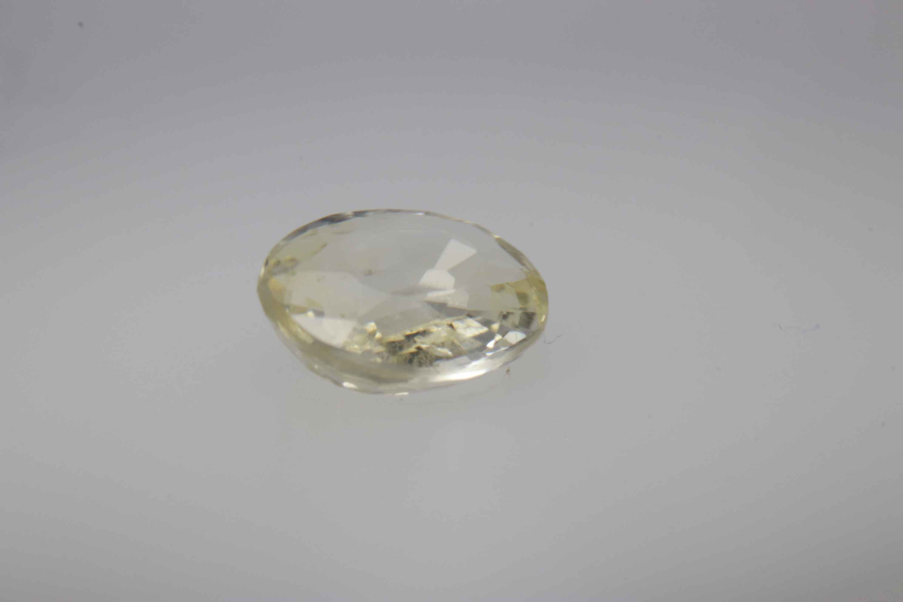 1.1ct Light Goldenrod Yellow Sapphire Vs1 Oval Shape (6.8x5.7x2.6 mm) Unheated gemstone from Sri Lanka