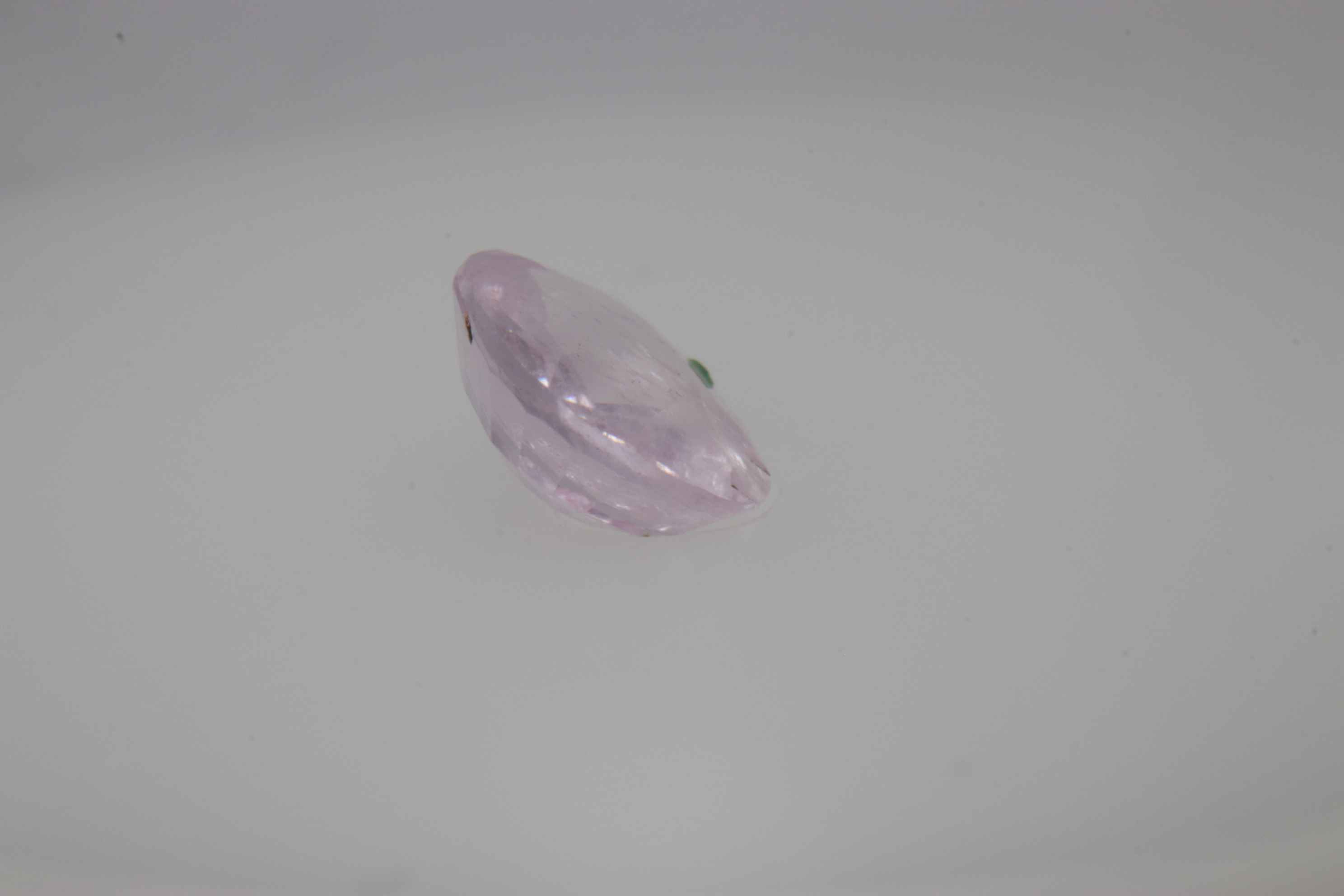 0.8ct Light Pink Sapphire Vs1 Oval Shape (6.2x5.2x2.7 mm) Unheated gemstone from Sri Lanka
