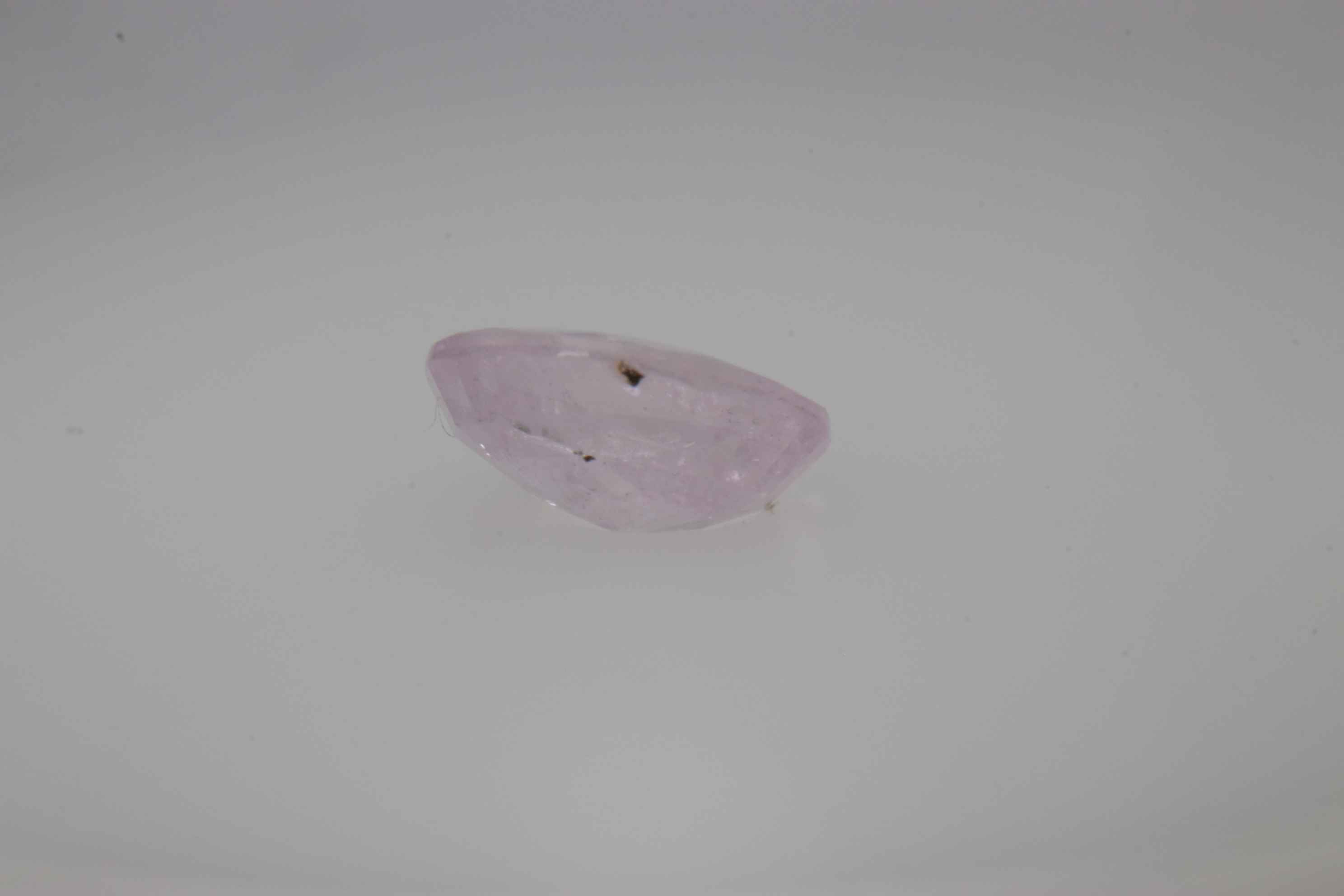 0.8ct Light Pink Sapphire Vs1 Oval Shape (6.2x5.2x2.7 mm) Unheated gemstone from Sri Lanka
