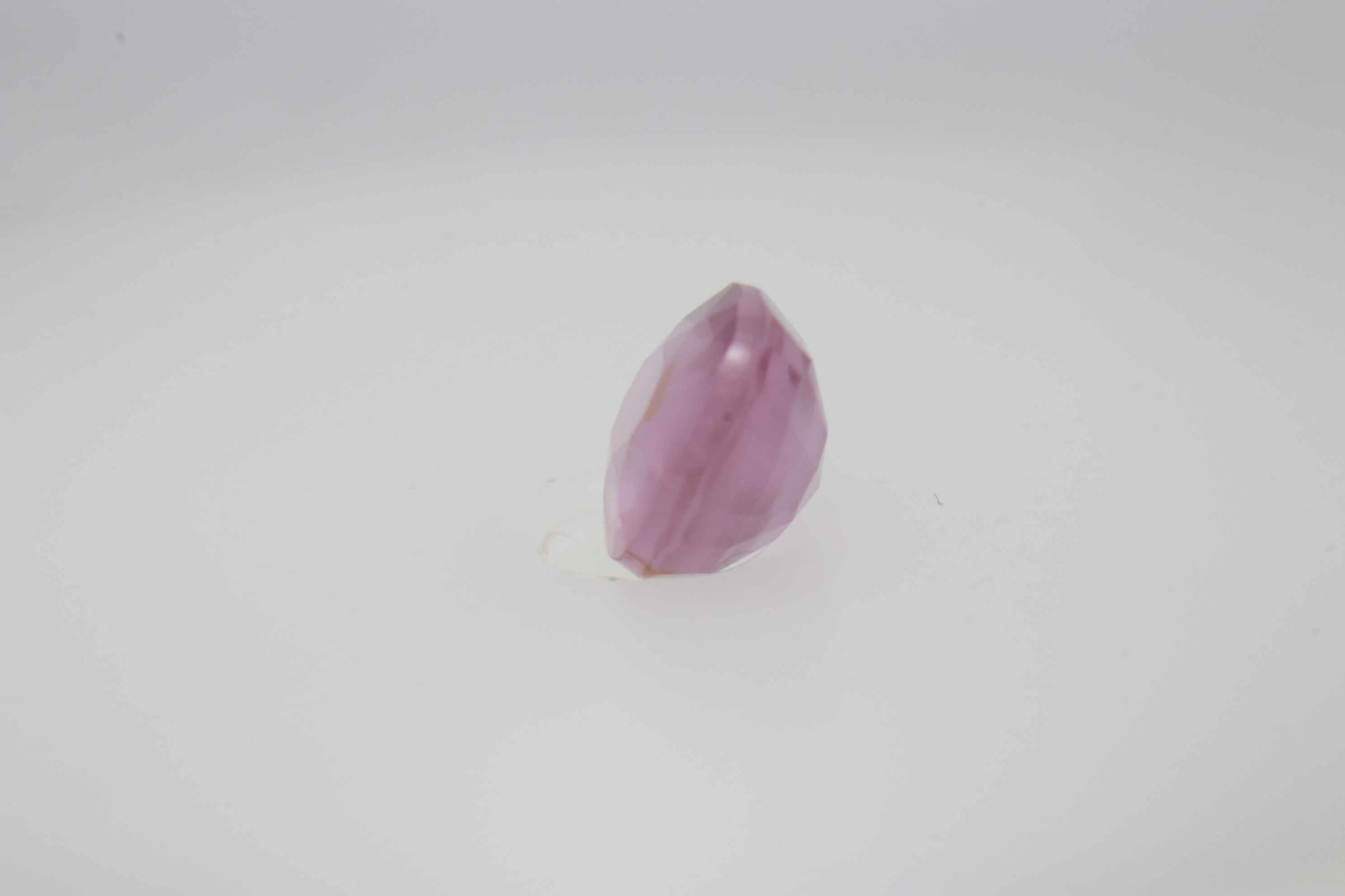 0.6ct Hot Pink Padparadscha VVS Oval Shape (5.2x4.6x3.1 mm) Unheated gemstone from Sri Lanka