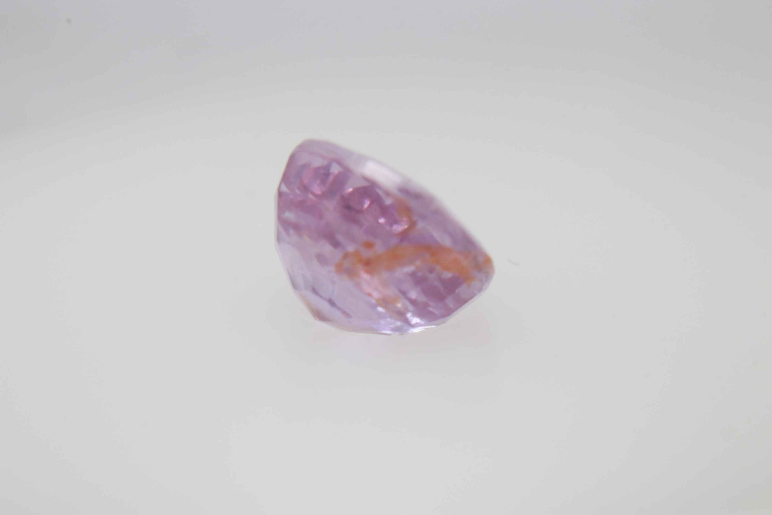 1.6ct Light Pink Padparadscha Feather Oval Shape (6.6x5.9x4.2 mm) Unheated gemstone from Sri Lanka