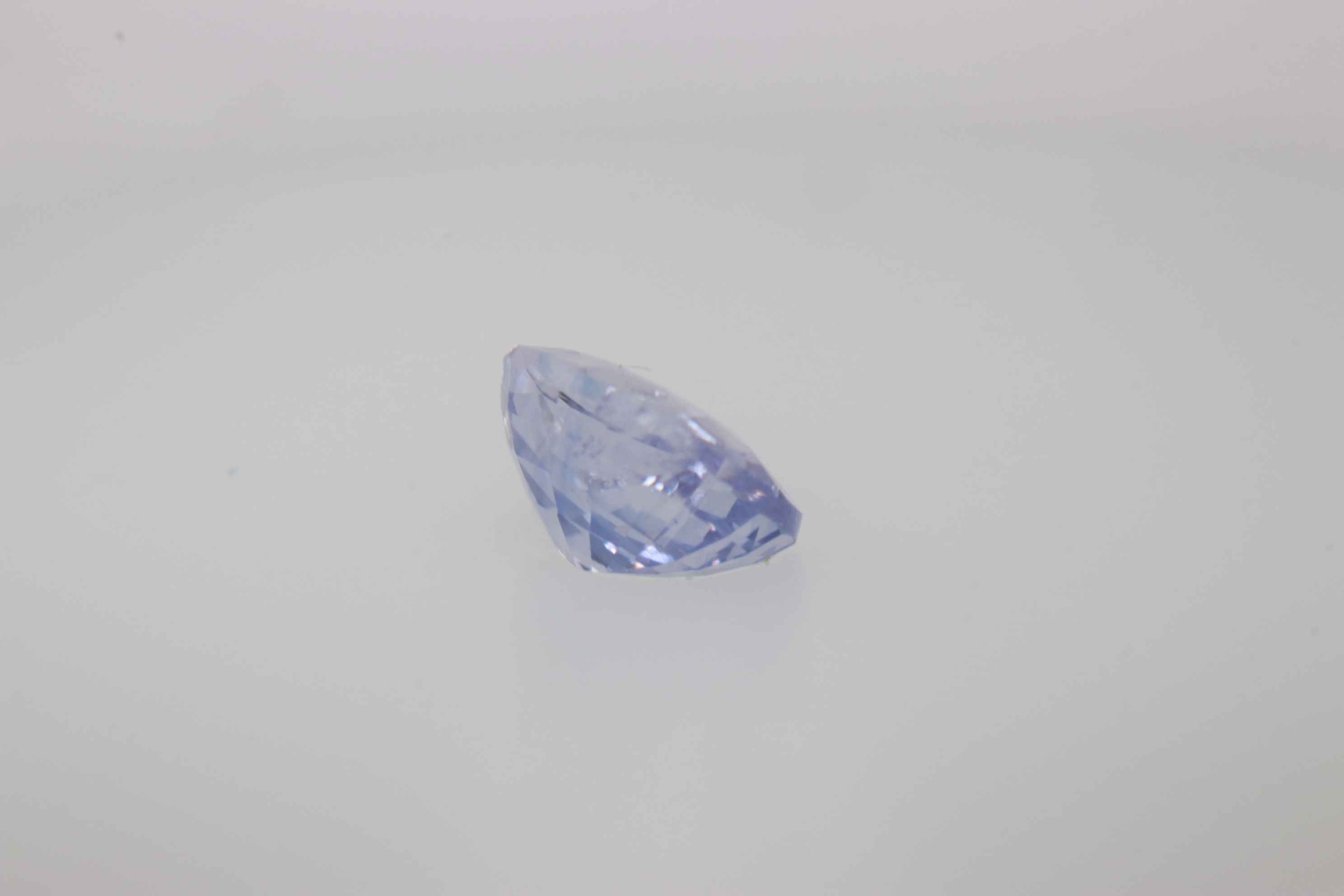 0.8ct Alice Blue Sapphire VVS Oval Shape (5.9x4.8x2.8 mm) Unheated gemstone from Sri Lanka