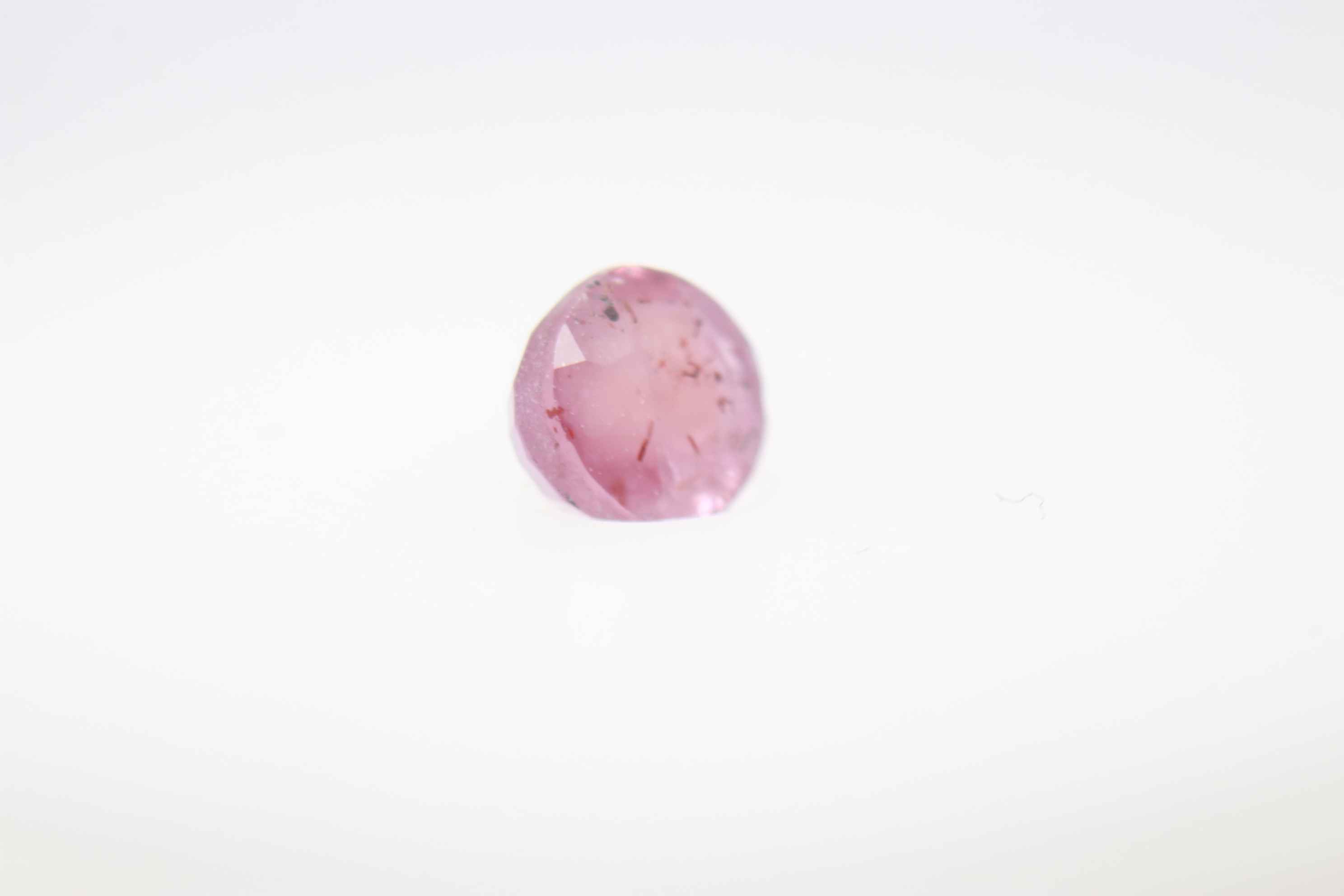 0.5ct Light Pink Padparadscha SI1 Oval Shape (4.9x3.8x2.8 mm) Unheated gemstone from Sri Lanka