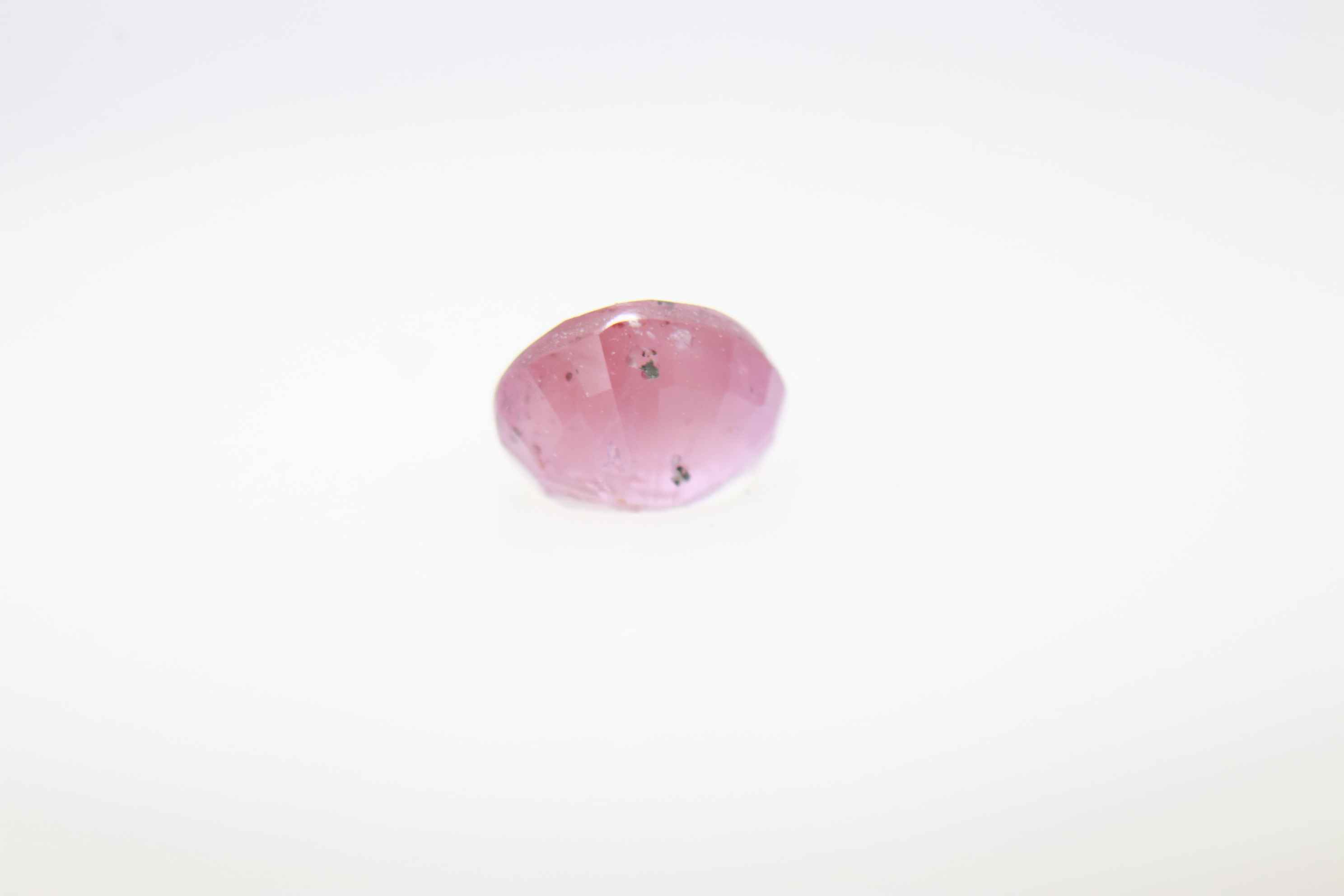 0.5ct Light Pink Padparadscha SI1 Oval Shape (4.9x3.8x2.8 mm) Unheated gemstone from Sri Lanka
