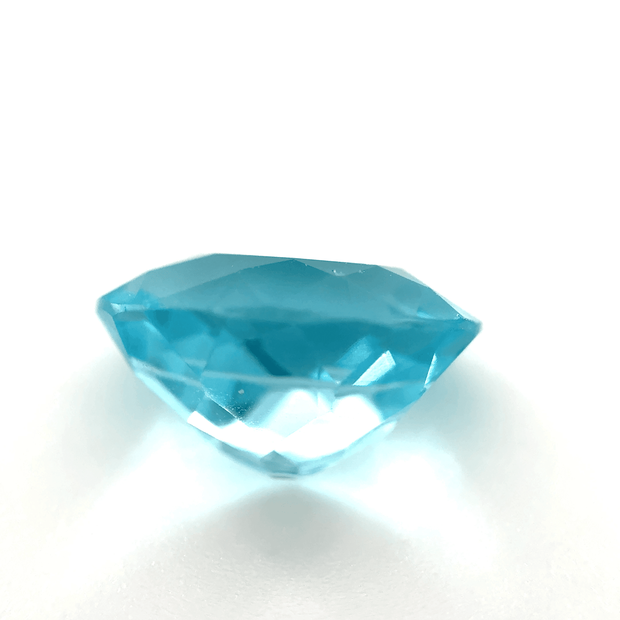 3ct Light Blue Topaz VVS Oval Shape (10.8x9x6.2 mm) Unheated gemstone from Sri Lanka