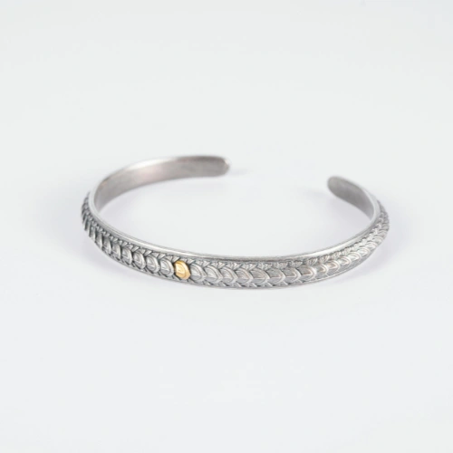 Sleek Modern Silver Bracelet for Everyday Elegance