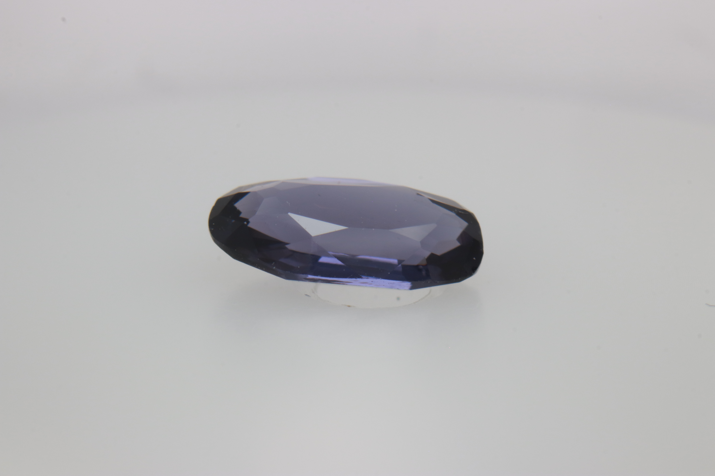 0.9ct Black Spinel VVS Oval Shape (8.1x4.7x2.4 mm) Unheated gemstone from Sri Lanka