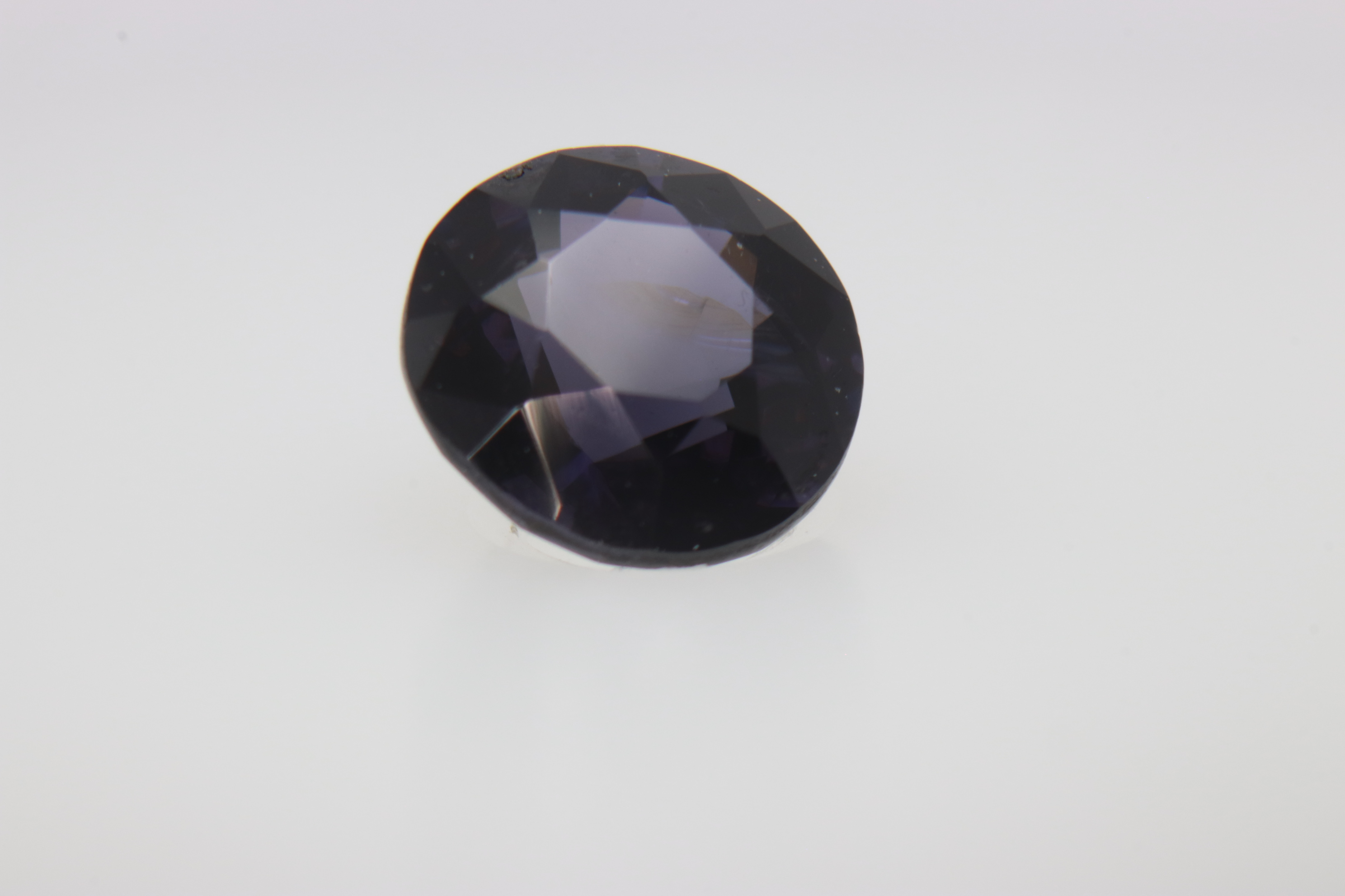 0.8ct Purple Spinel Vs Round Shape (0x5.9x3.6 mm) Unheated gemstone from Sri Lanka