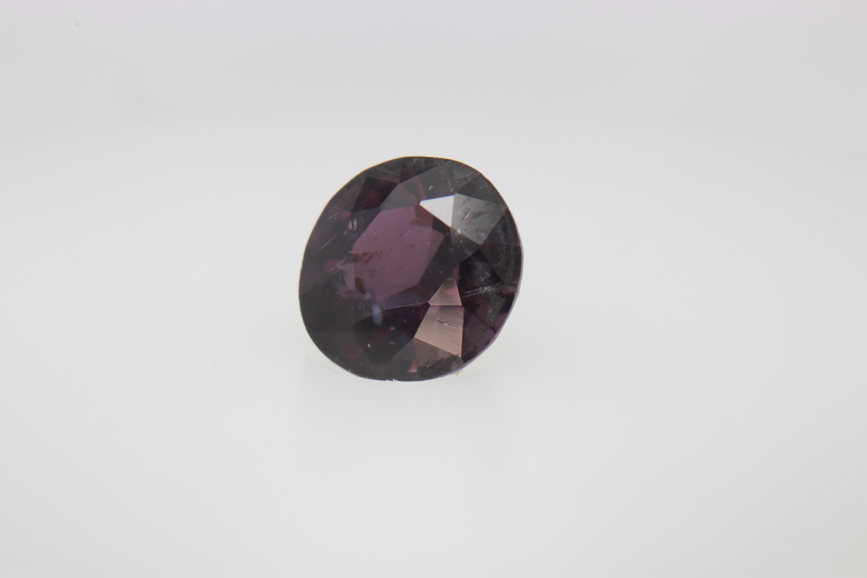 0.8ct Purple Spinel Vs Round Shape (0x5.4x3.8 mm) Unheated gemstone from Sri Lanka