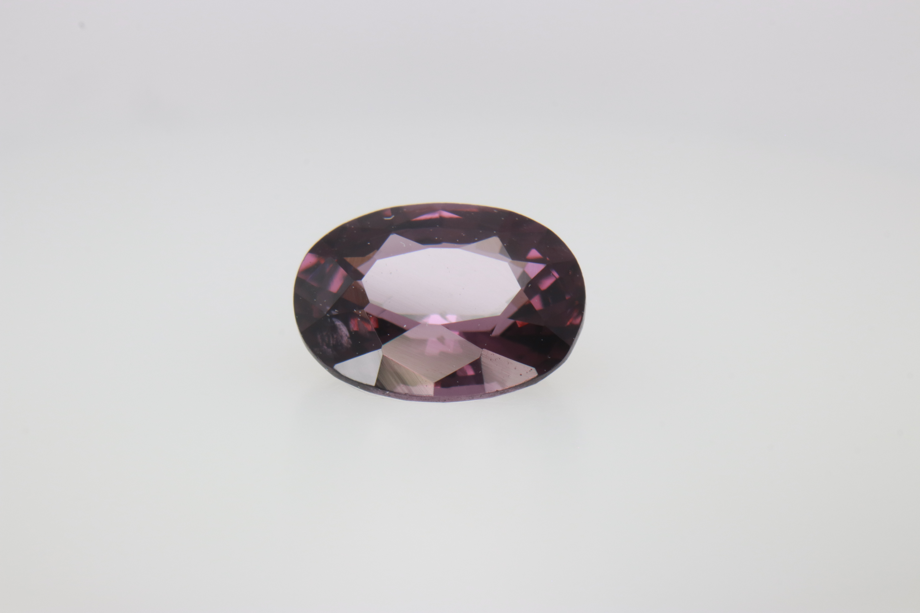 0.7ct Medium Purple Spinel Vs1 Oval Shape (6.7x5.1x3.2 mm) Unheated gemstone from Sri Lanka