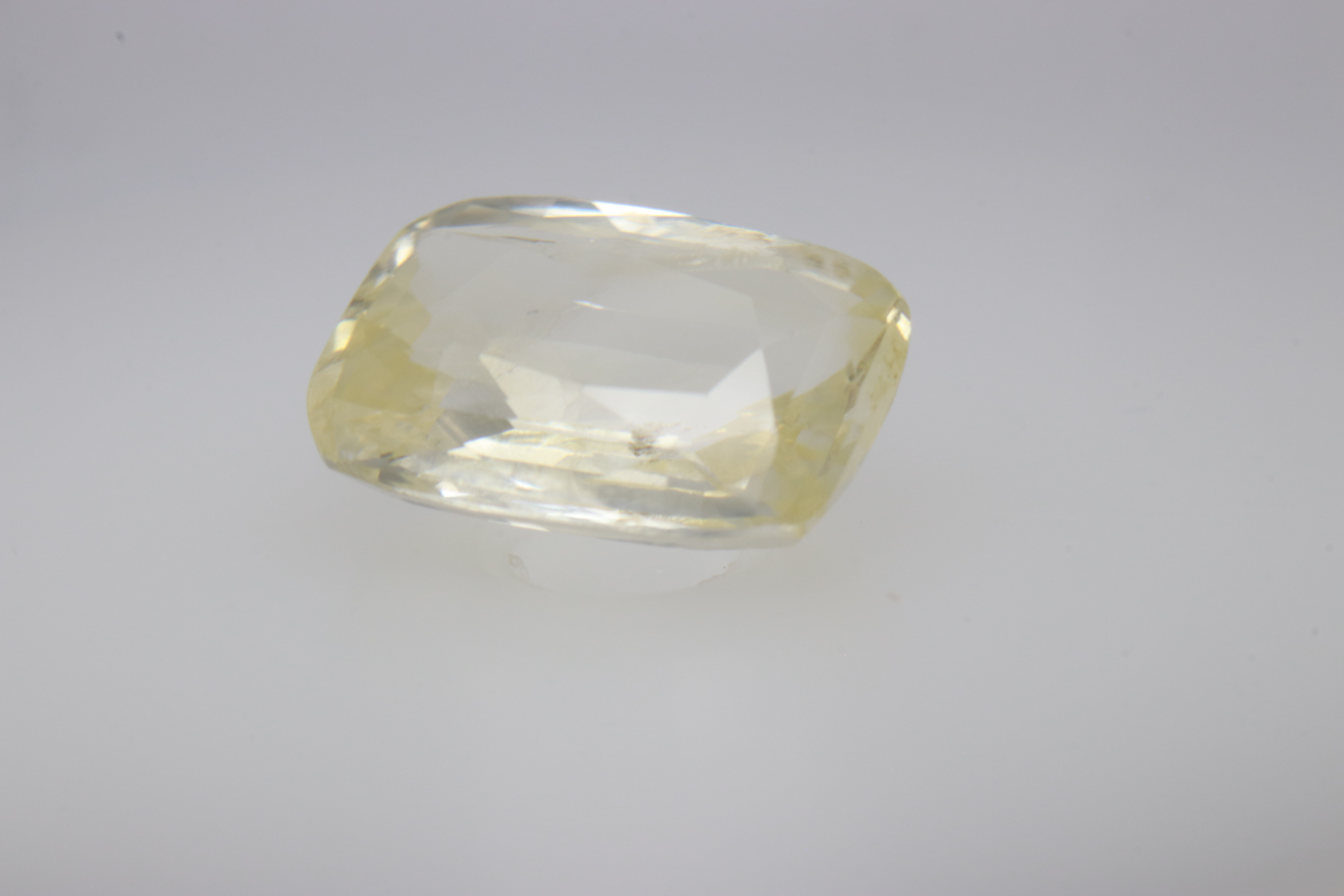 2ct Yellow Sapphire VVS1 Fancy Cushion Shape (8.7x6.4x3.2 mm) Unheated gemstone from Sri Lanka