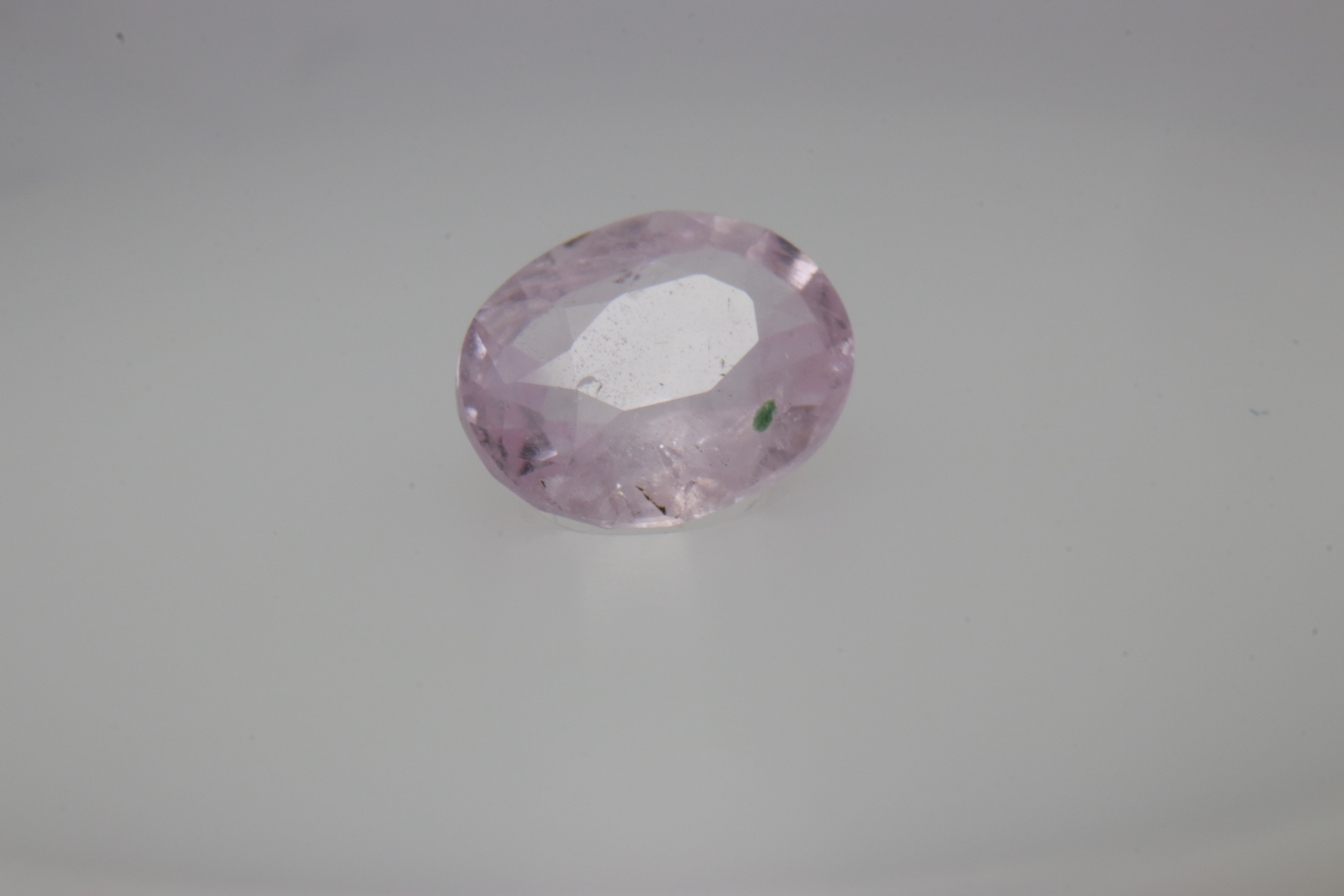 0.8ct Light Pink Sapphire Vs1 Oval Shape (6.2x5.2x2.7 mm) Unheated gemstone from Sri Lanka