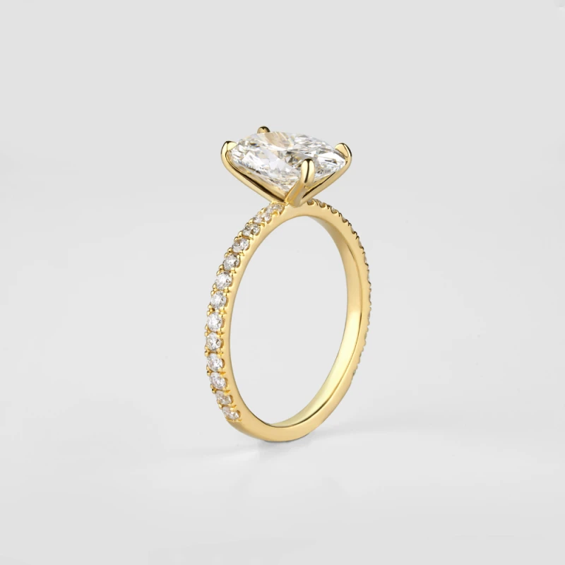 Anillo moderno de compromiso en oro